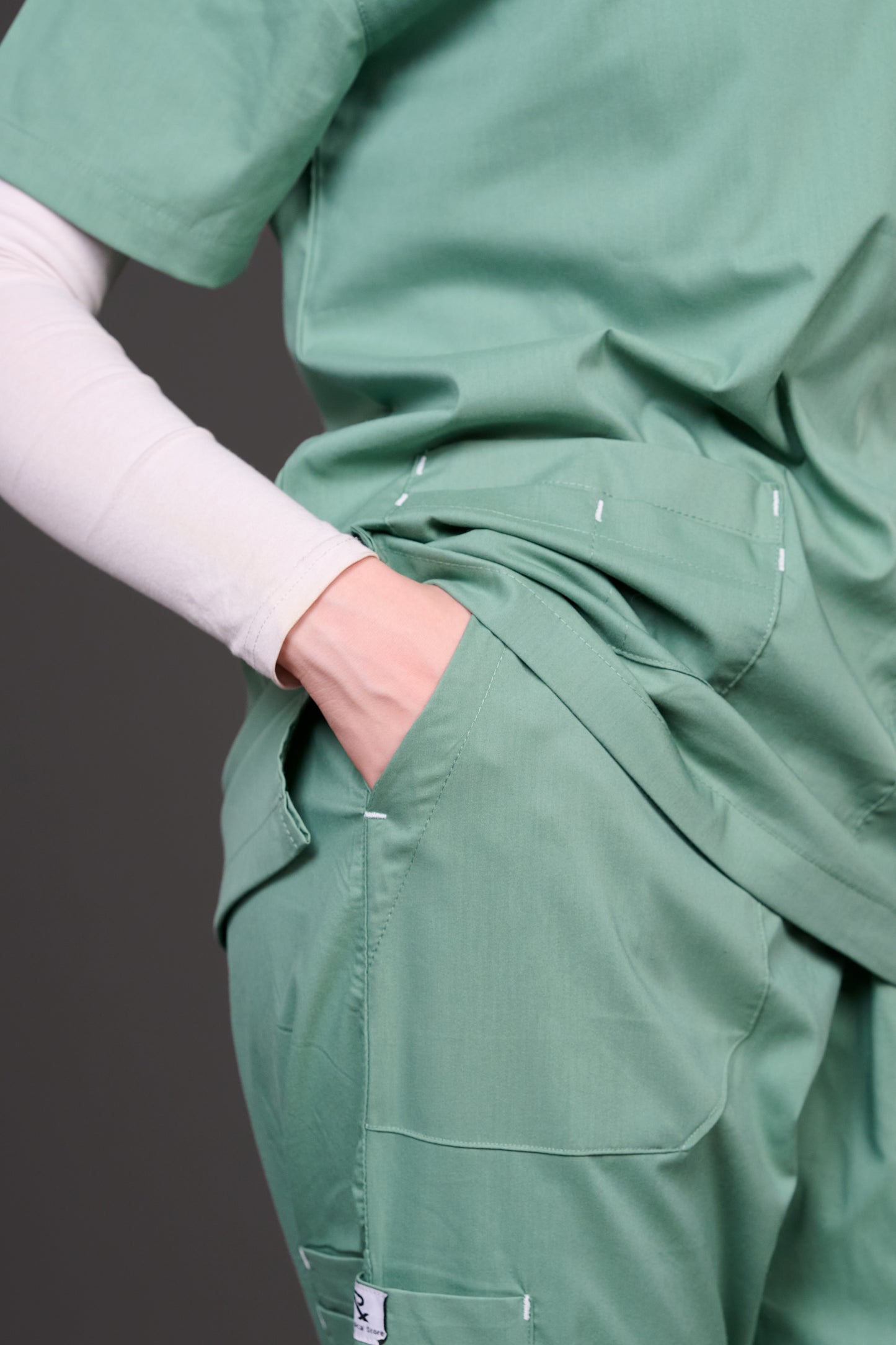 Rx V-neck Scrub - female